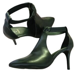 Vera Wang sexy black leather heels 10 printed toe Simply Vera